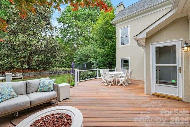 4111 Kronos Place Charlotte NC 28210