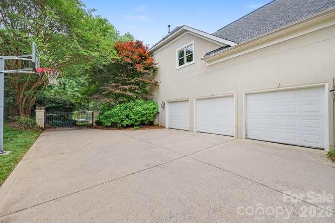 4111 Kronos Place Charlotte NC 28210