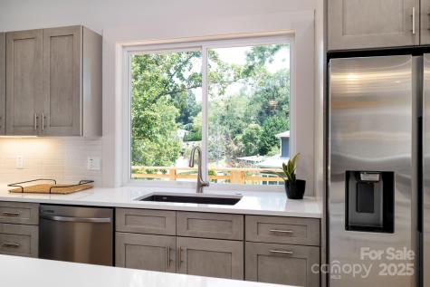 5 Orrinel Way Asheville NC 28806