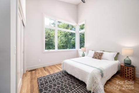 5 Orrinel Way Asheville NC 28806