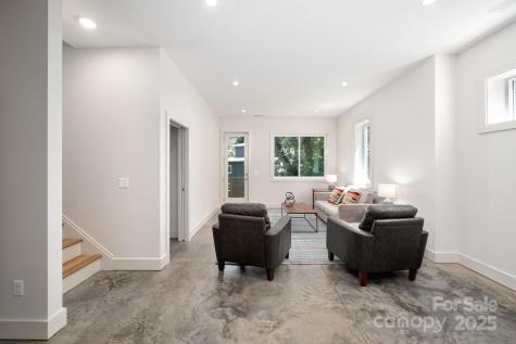 5 Orrinel Way Asheville NC 28806