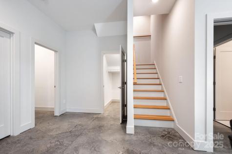 5 Orrinel Way Asheville NC 28806