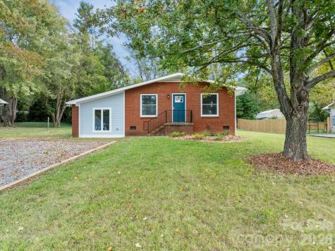613 Bee Tree Road Swannanoa NC 28778