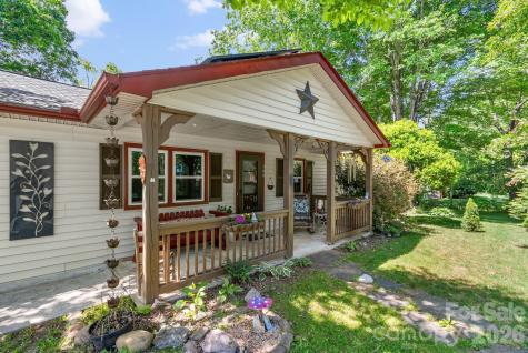 105 7th Street Black Mountain NC 28711