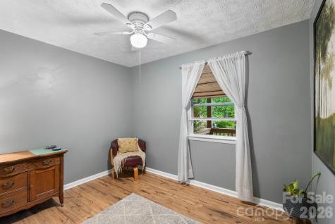105 7th Street Black Mountain NC 28711