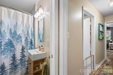 105 7th Street Black Mountain NC 28711