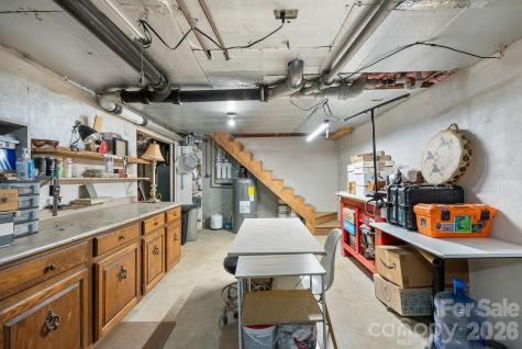 105 7th Street Black Mountain NC 28711