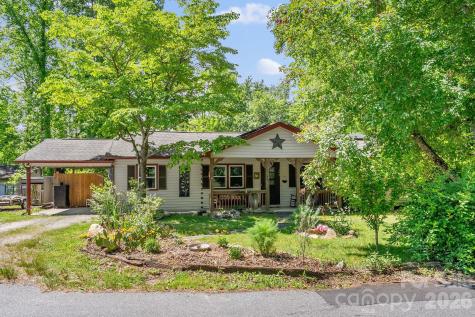 105 7th Street Black Mountain NC 28711