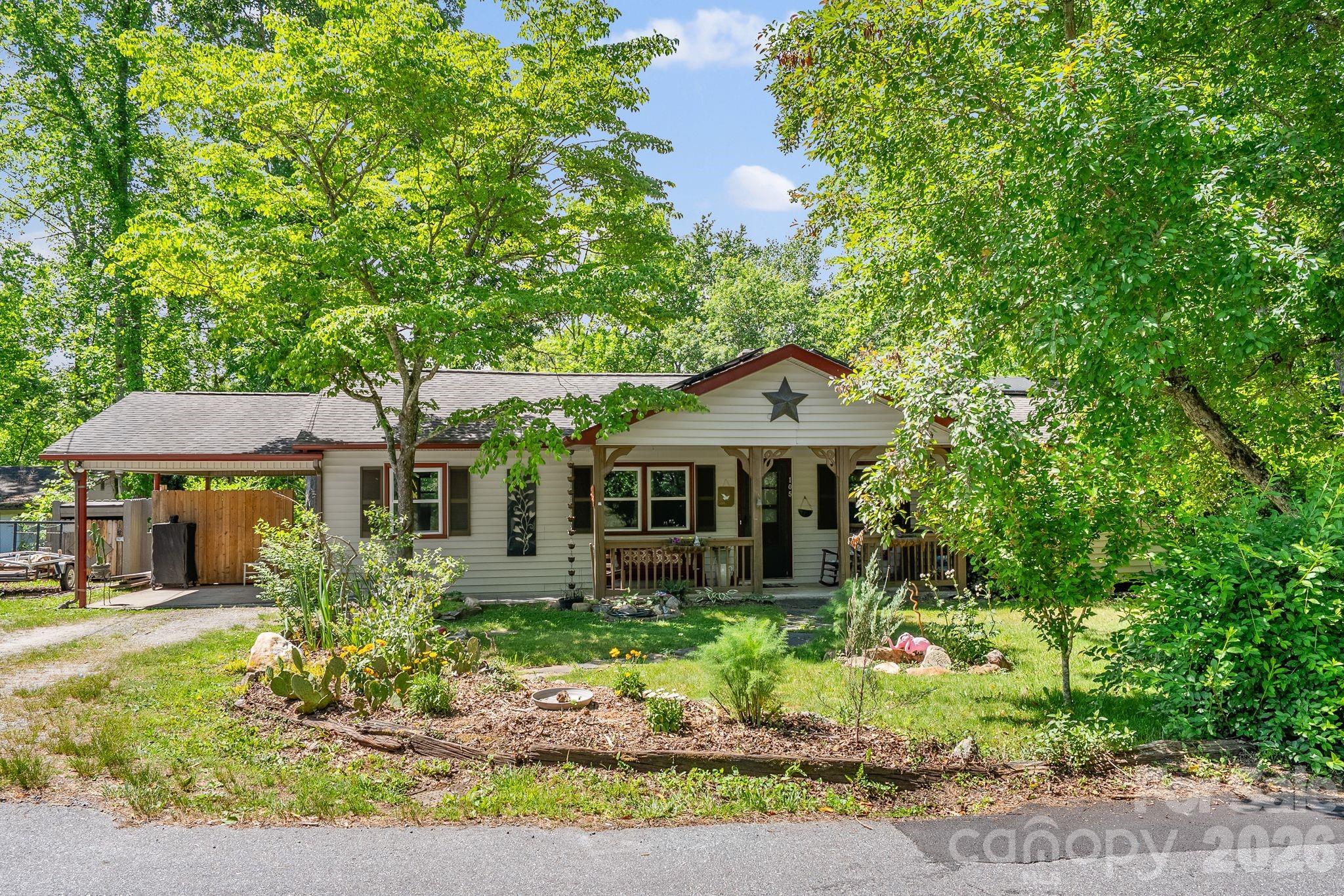 105 7th Street Black Mountain NC 28711