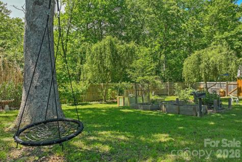 105 7th Street Black Mountain NC 28711