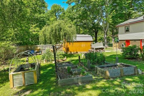 105 7th Street Black Mountain NC 28711