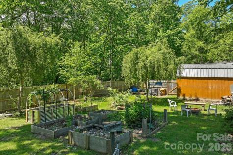 105 7th Street Black Mountain NC 28711