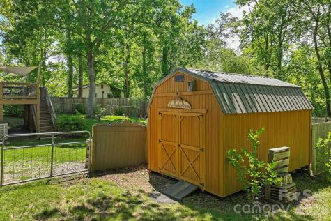 105 7th Street Black Mountain NC 28711