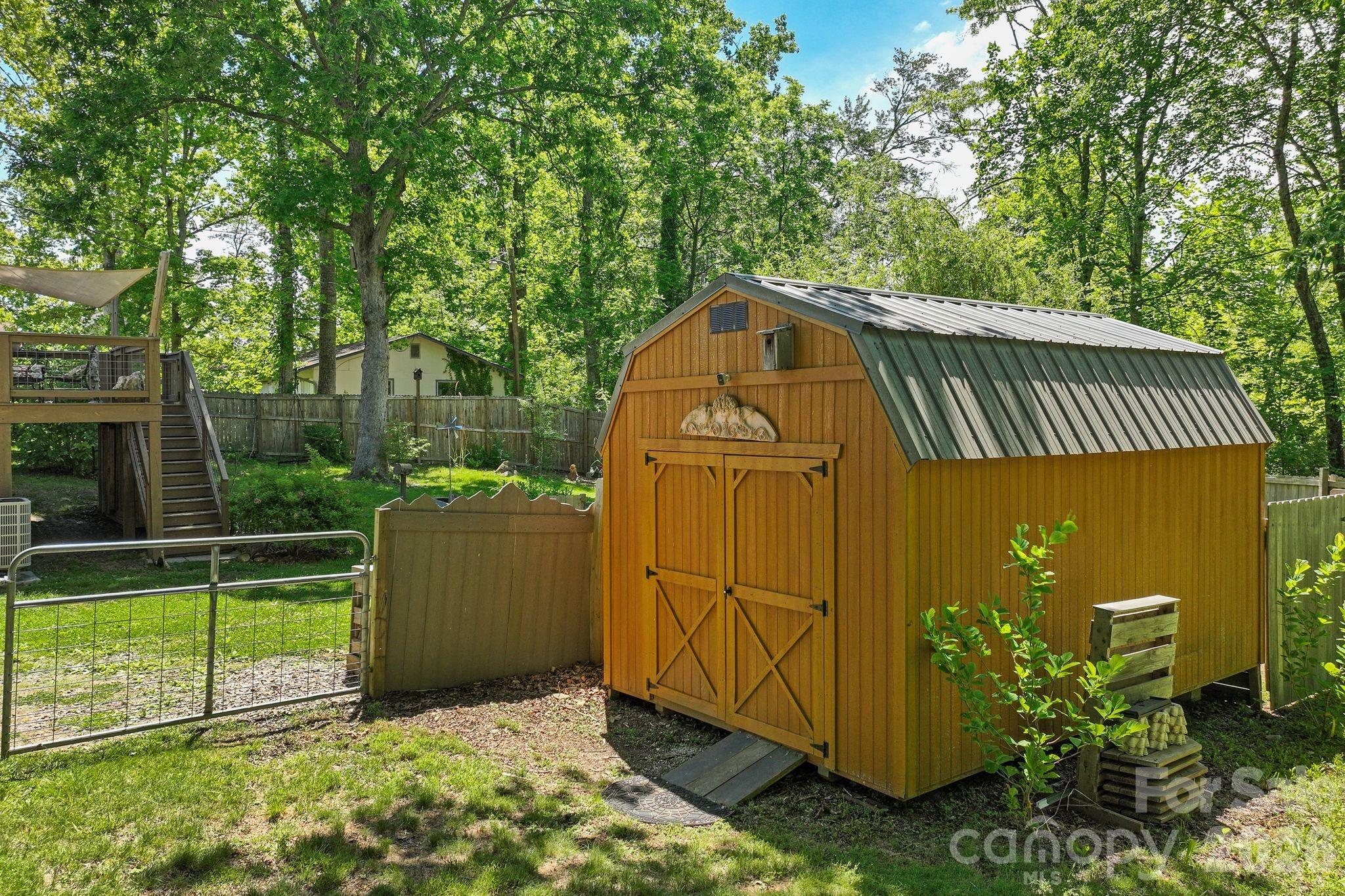 105 7th Street Black Mountain NC 28711