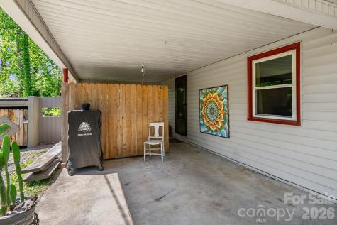 105 7th Street Black Mountain NC 28711