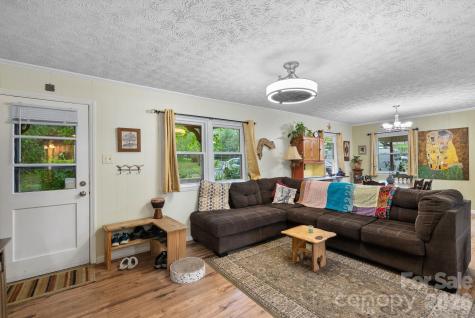 105 7th Street Black Mountain NC 28711