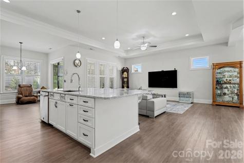 14605 Crosswater Lane Charlotte NC 28278