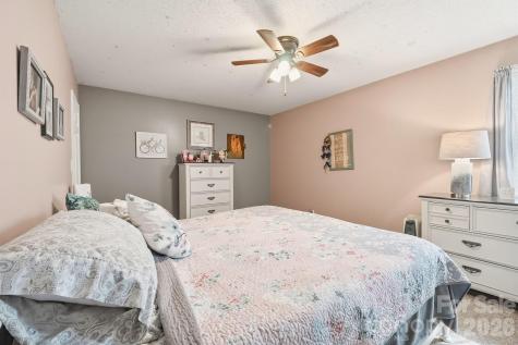 2090 Zacks Fork Road Lenoir NC 28645