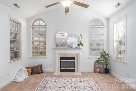 122 Outlook Circle Swannanoa NC 28778
