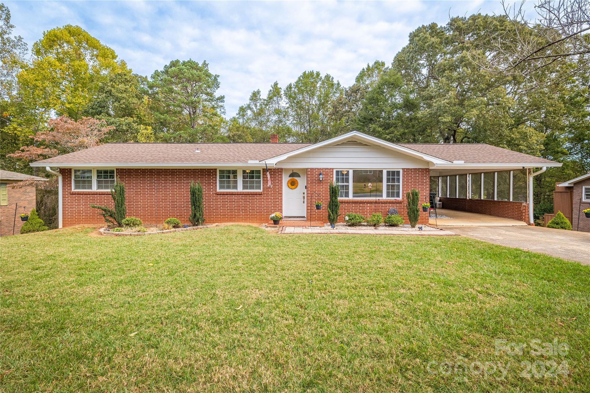 497 21st Avenue Place NE Hickory NC 28601