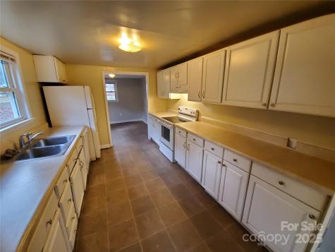 5628 Anderson Road Charlotte NC 28269
