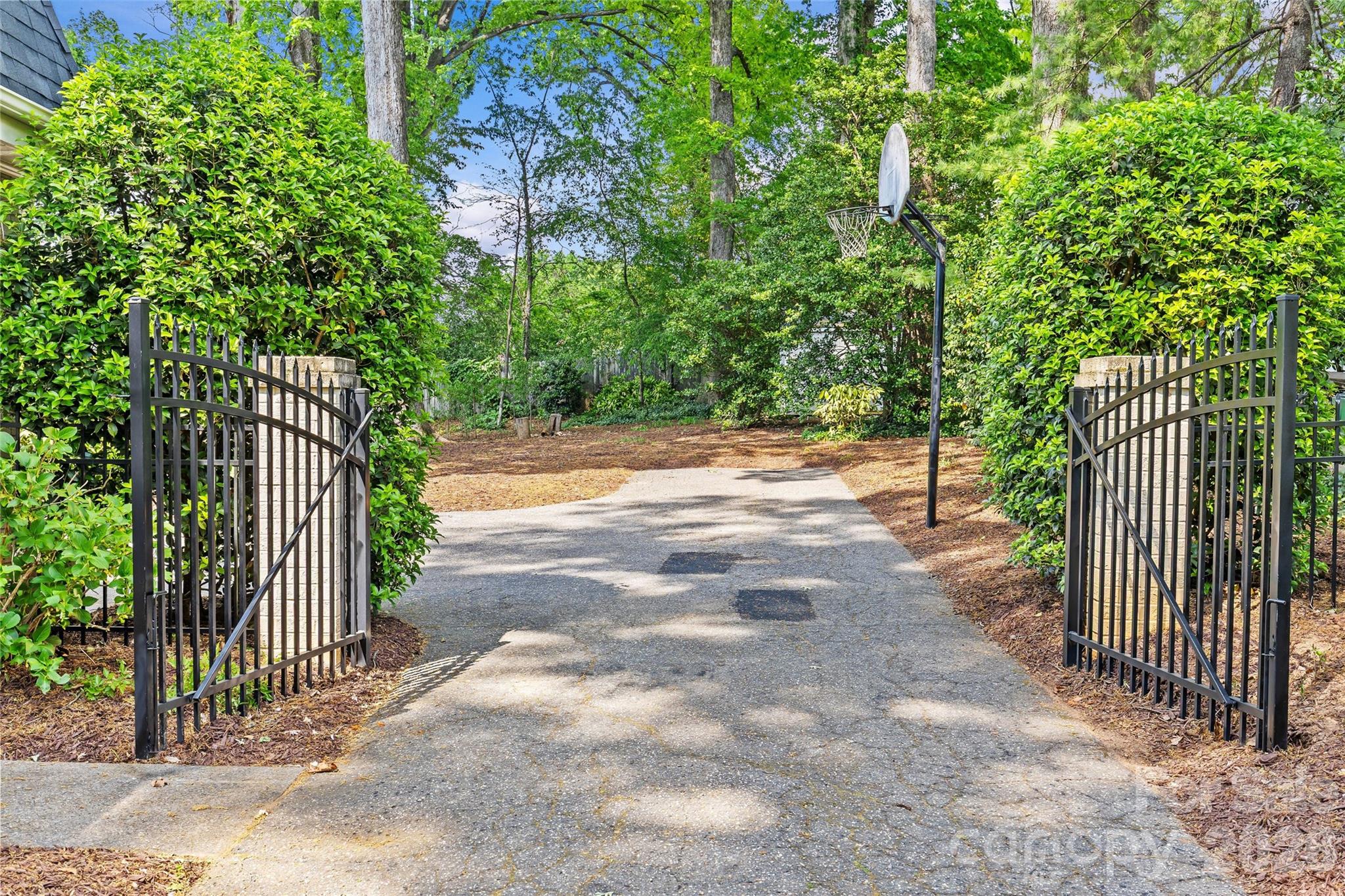 311 Glen Oaks Road Charlotte NC 28270