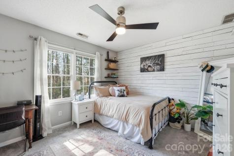 242 Windsor Forest Circle Fletcher NC 28732