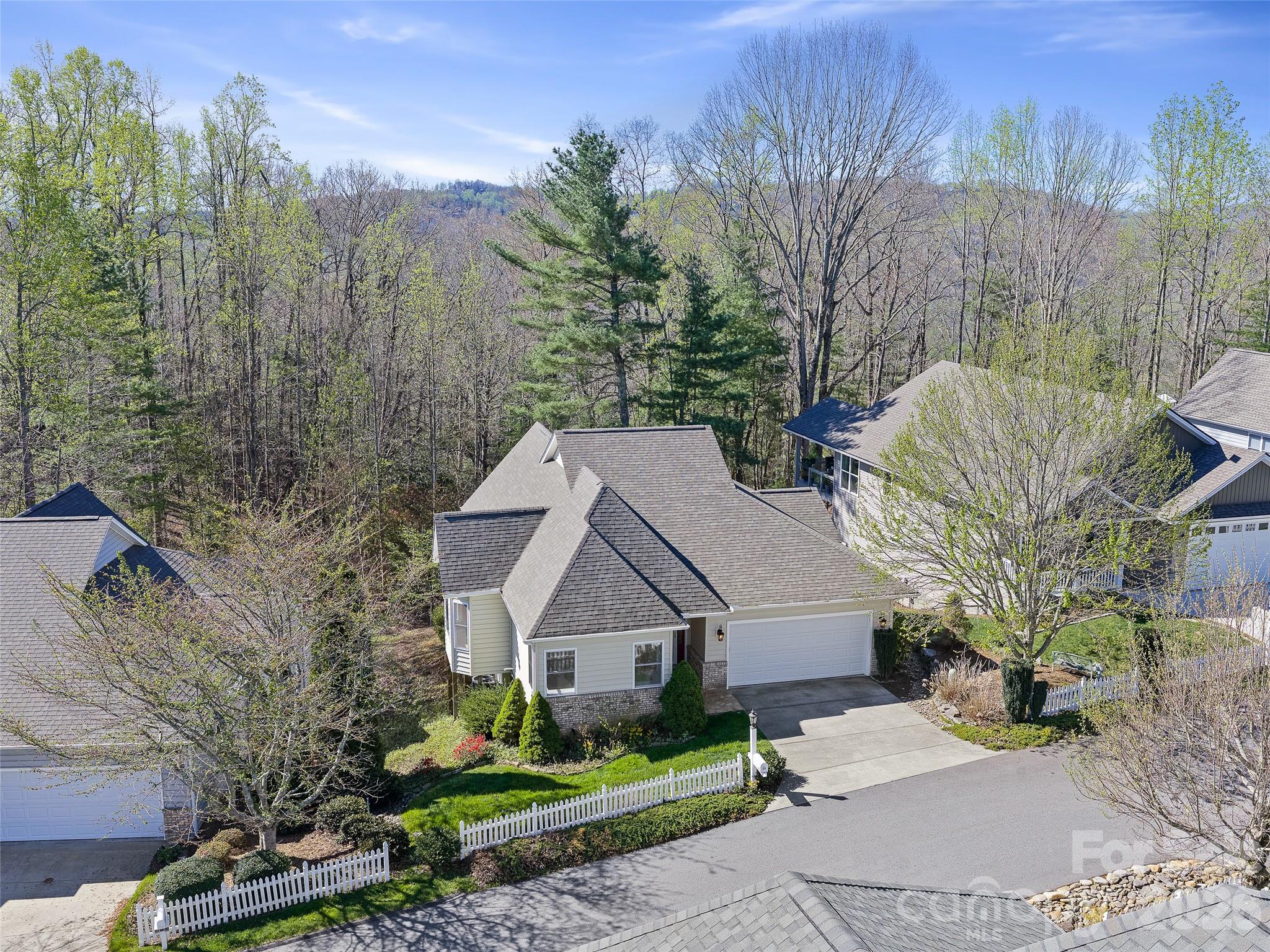 25 Ashefield Court Hendersonville NC 28791