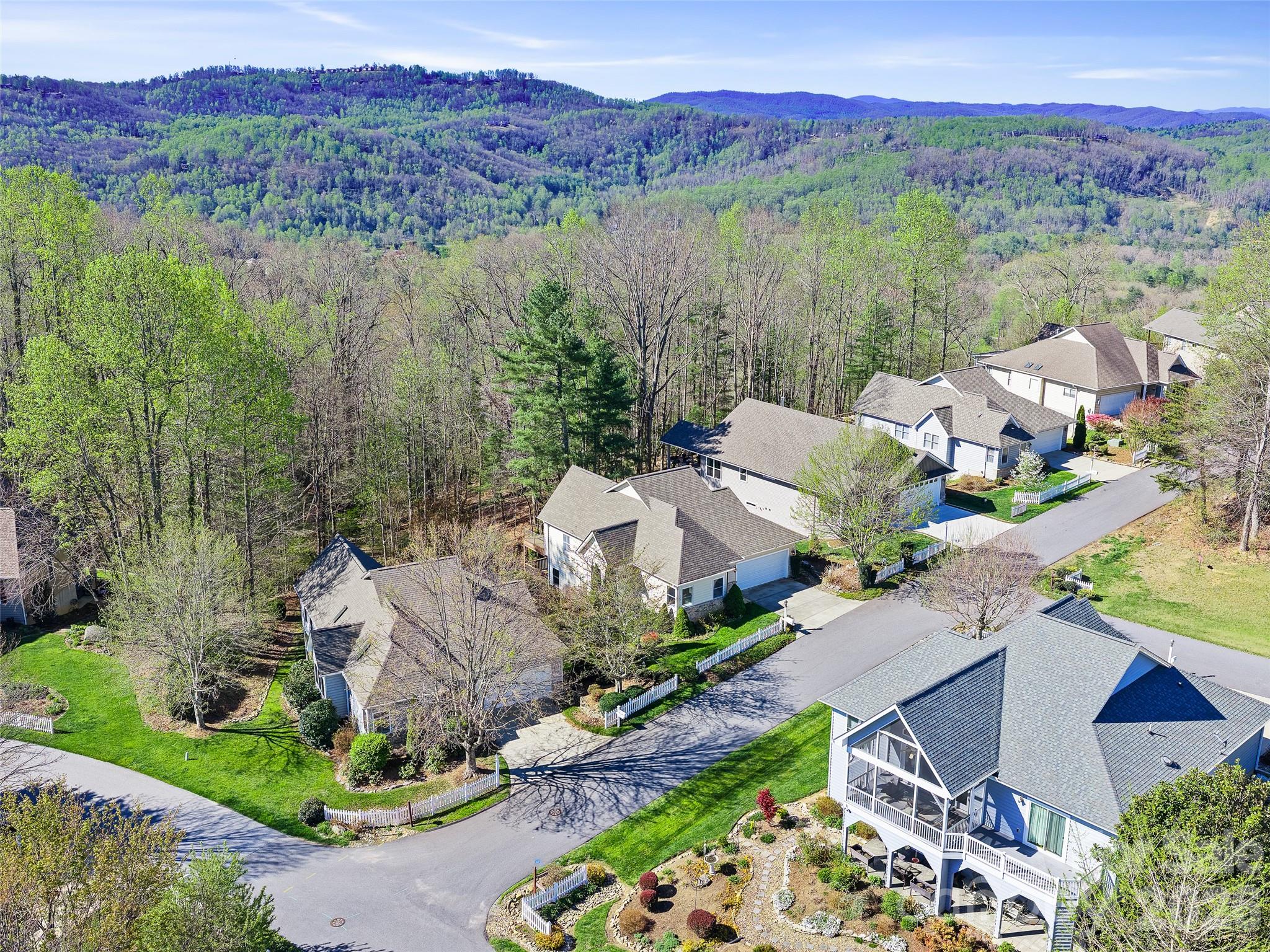25 Ashefield Court Hendersonville NC 28791