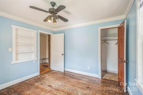 379 N Louisiana Avenue Asheville NC 28806