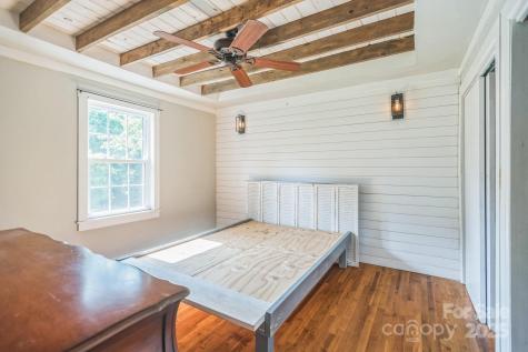 379 N Louisiana Avenue Asheville NC 28806