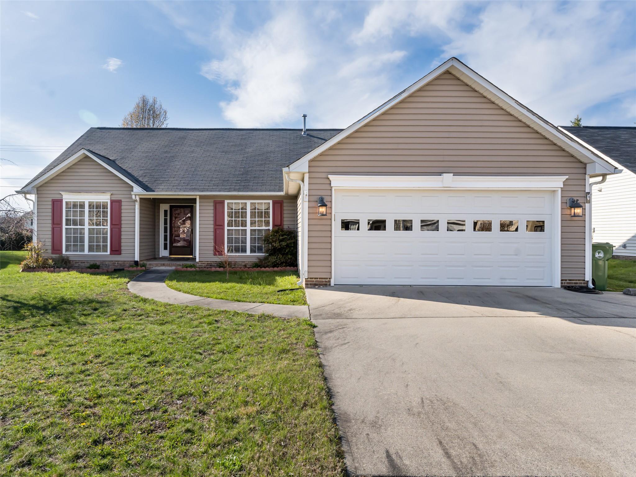 126 S Sunberry Trail Fletcher NC 28732