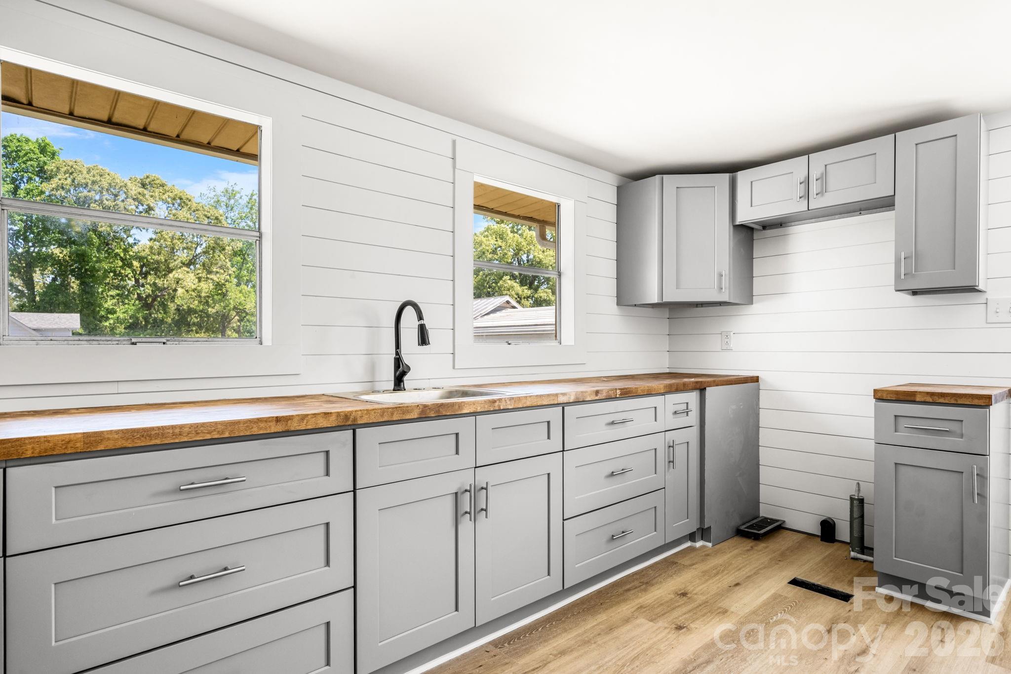 508 South Avenue SW Valdese NC 28690