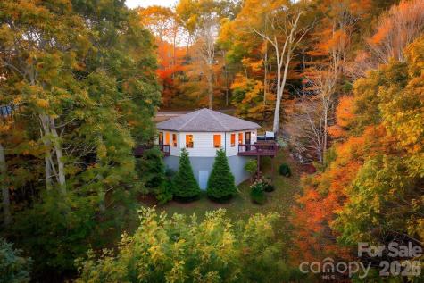 114 Deerwood Trail Seven Devils NC 28604