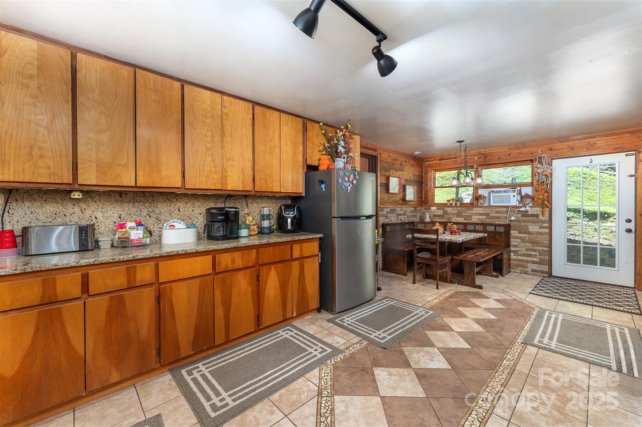 1145 Woolyshot Branch Road Hot Springs NC 28743
