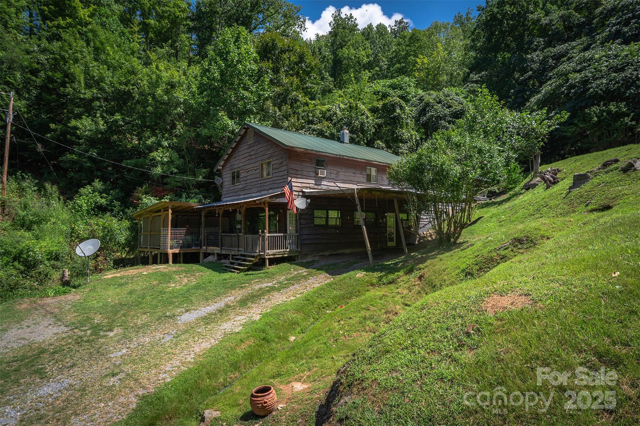 1145 Woolyshot Branch Road Hot Springs NC 28743