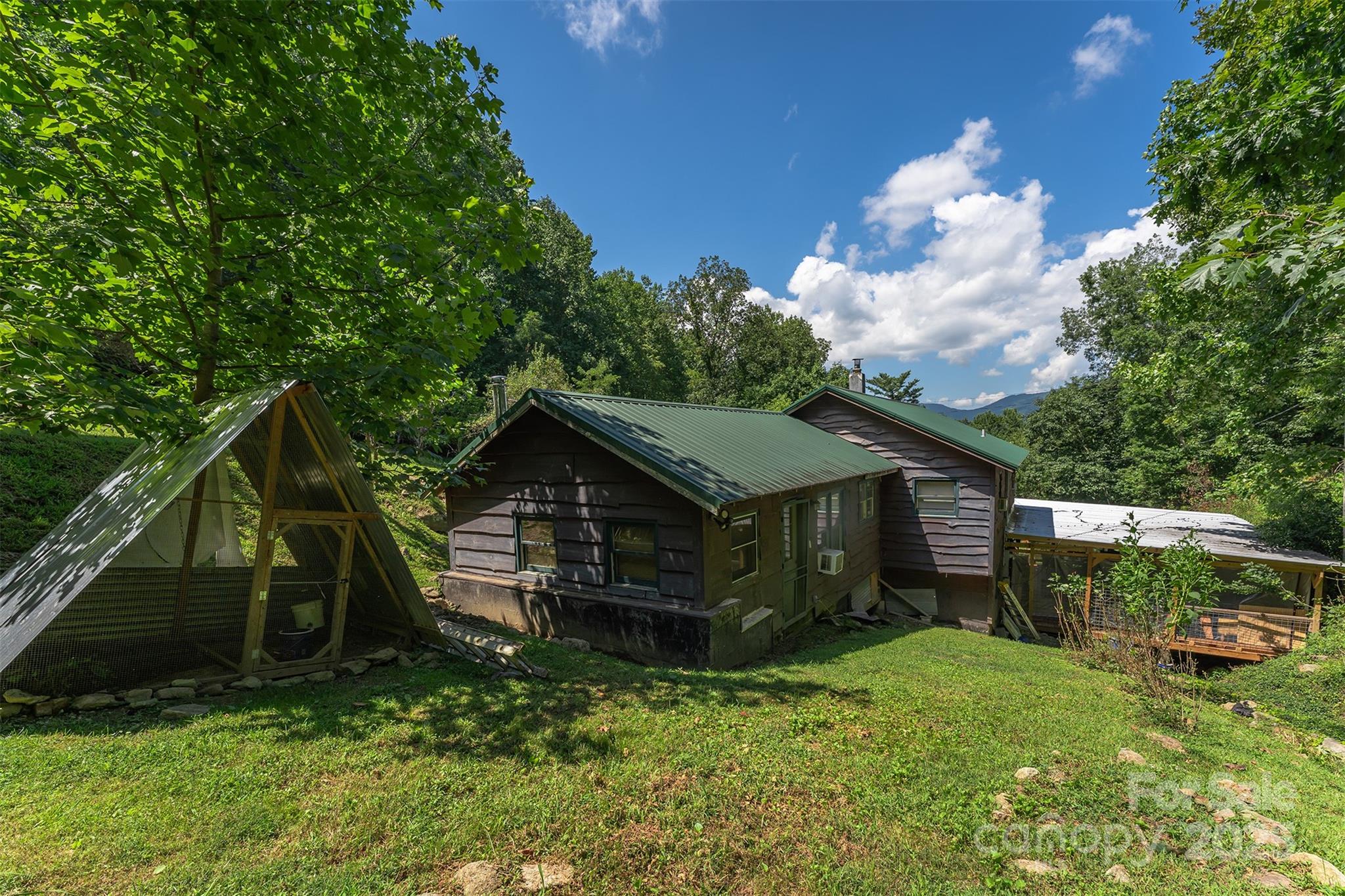 1145 Woolyshot Branch Road Hot Springs NC 28743