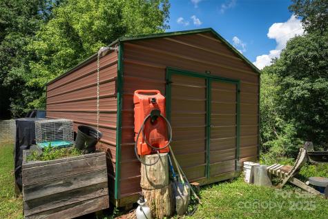 1145 Woolyshot Branch Road Hot Springs NC 28743