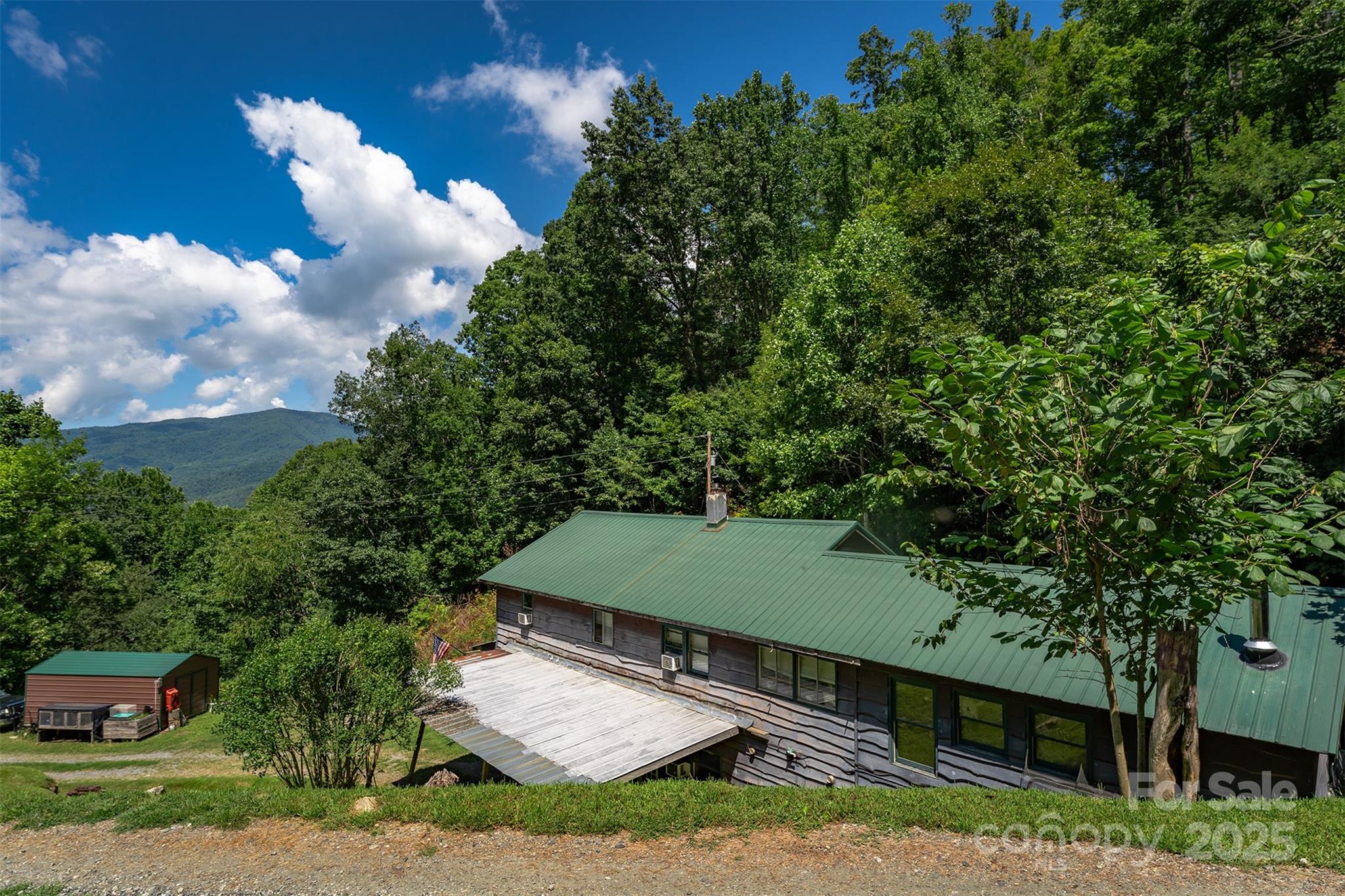 1145 Woolyshot Branch Road Hot Springs NC 28743