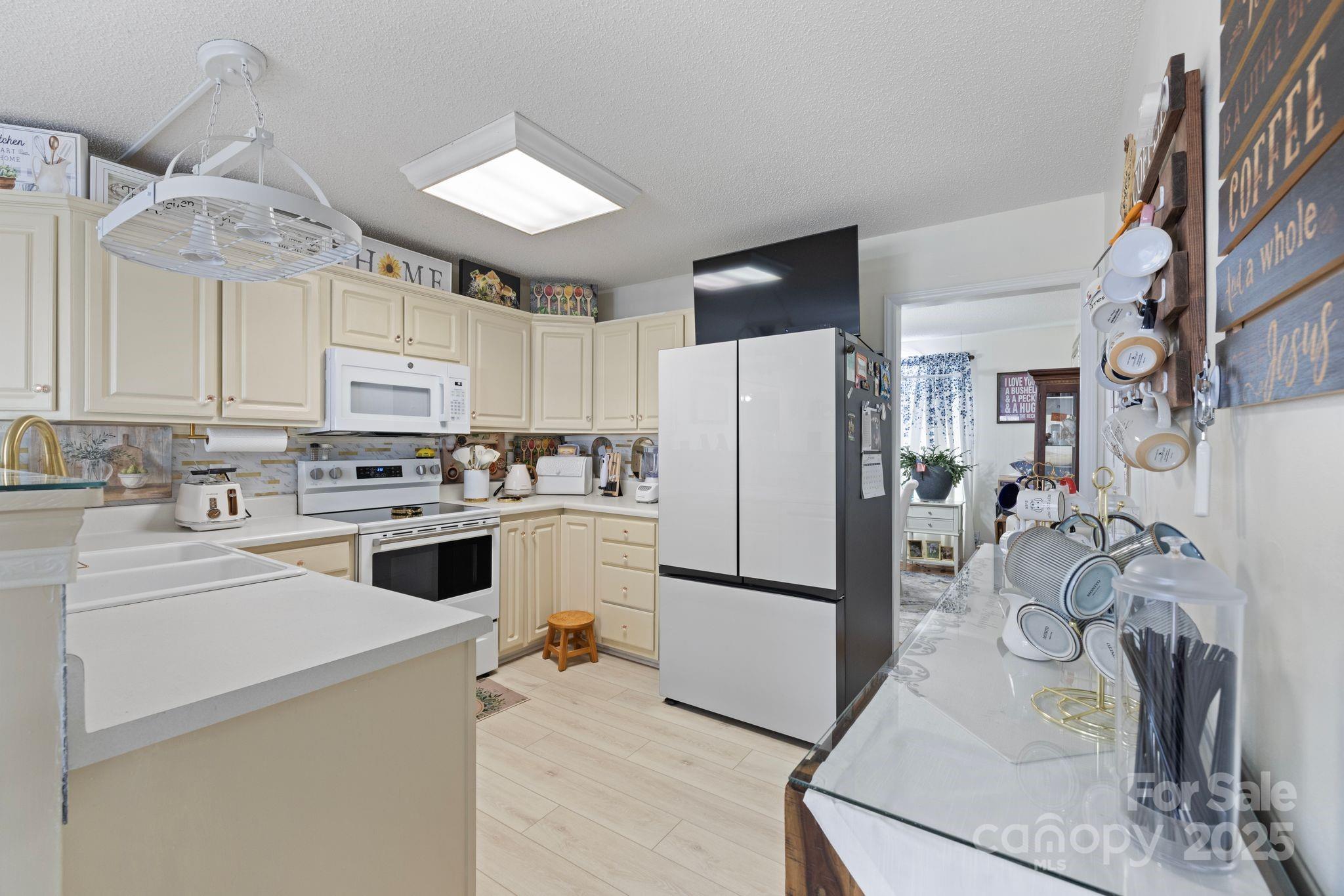 100 Lindsay Drive Archdale NC 27263