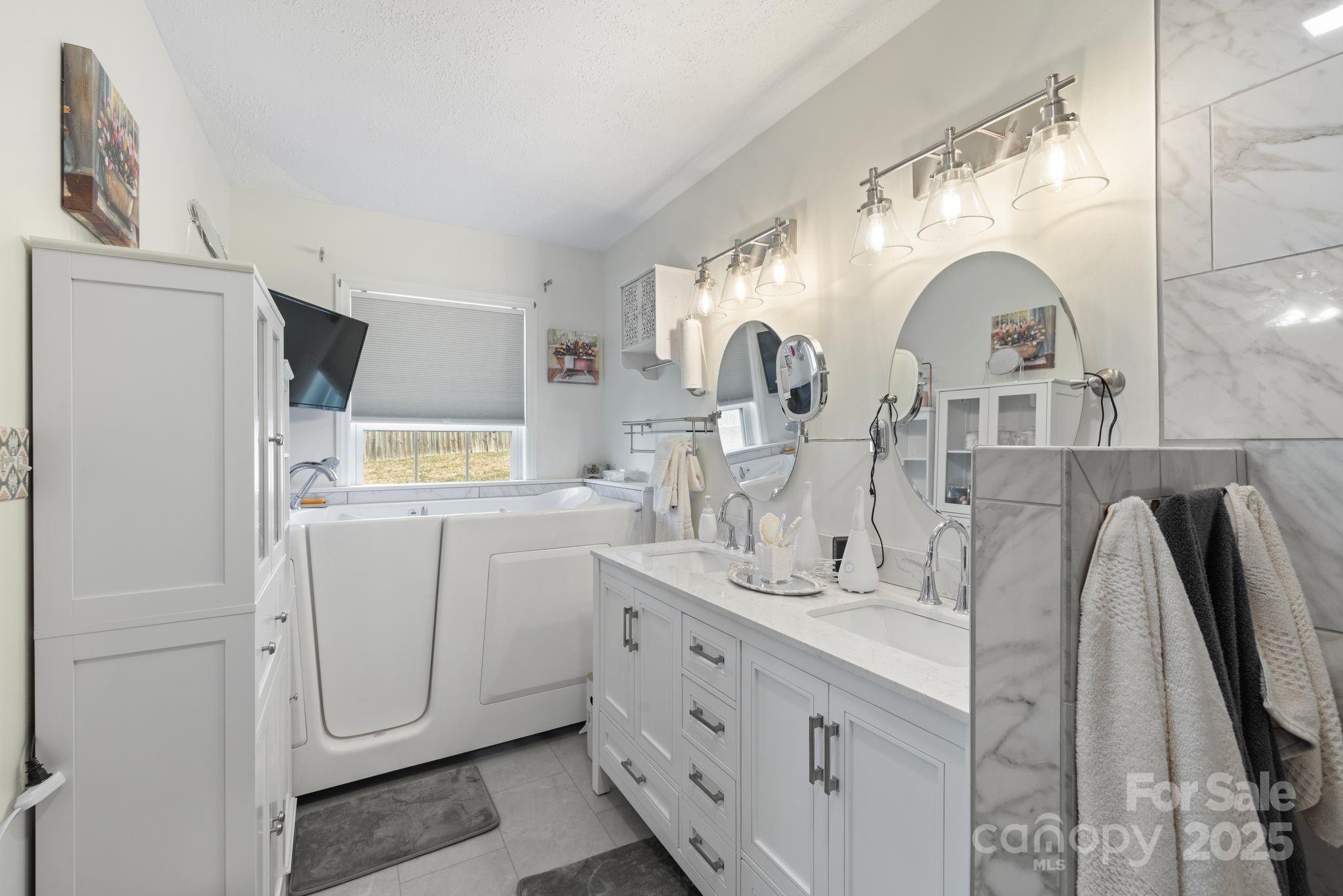 100 Lindsay Drive Archdale NC 27263