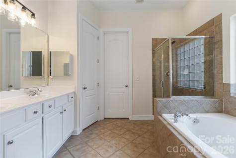 240 Clairborne Court Matthews NC 28104