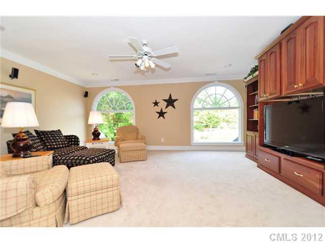 6334 Seton House Lane Charlotte NC 28277