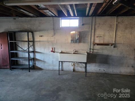 1375 E Us Highway 19e Highway Burnsville NC 28714