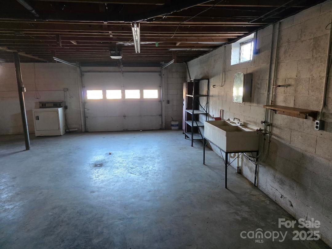 1375 E Us Highway 19e Highway Burnsville NC 28714