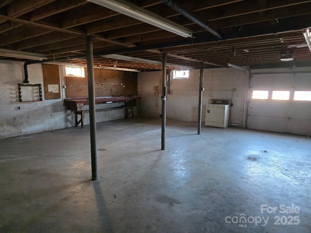 1375 E Us Highway 19e Highway Burnsville NC 28714