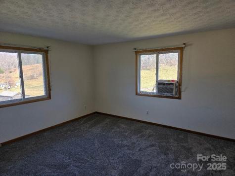 1375 E Us Highway 19e Highway Burnsville NC 28714