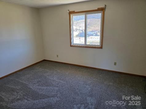 1375 E Us Highway 19e Highway Burnsville NC 28714