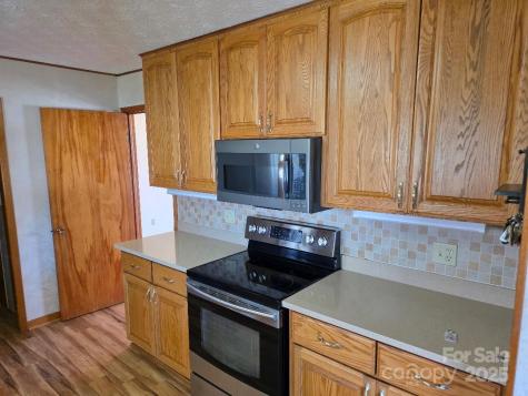 1375 E Us Highway 19e Highway Burnsville NC 28714