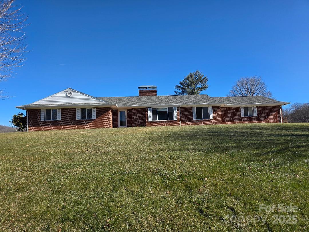 1375 E Us Highway 19e Highway Burnsville NC 28714